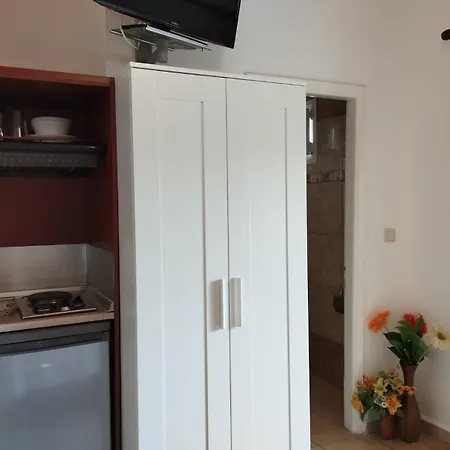Arto Apartment Pefkari